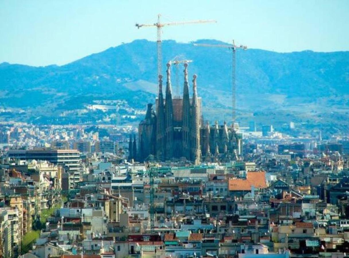 Ramblasrentals Chic & Spacious Flat Pool Table 15M Ramblas - Parking - Wifi Barcelona Exterior foto