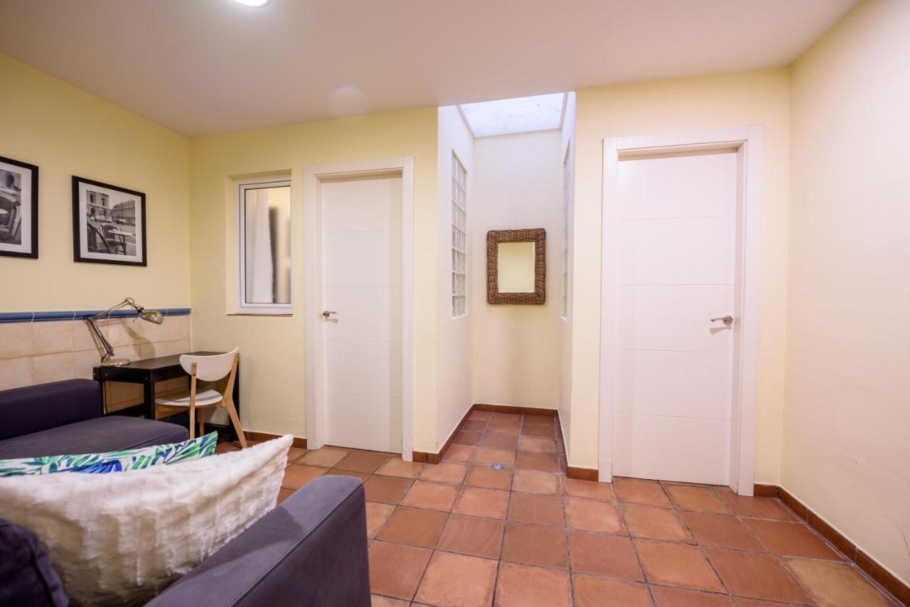 Ramblasrentals Chic & Spacious Flat Pool Table 15M Ramblas - Parking - Wifi Barcelona Exterior foto