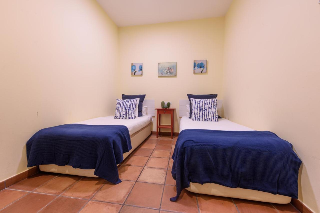 Ramblasrentals Chic & Spacious Flat Pool Table 15M Ramblas - Parking - Wifi Barcelona Exterior foto